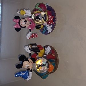 Micky and Mini Snow Globes